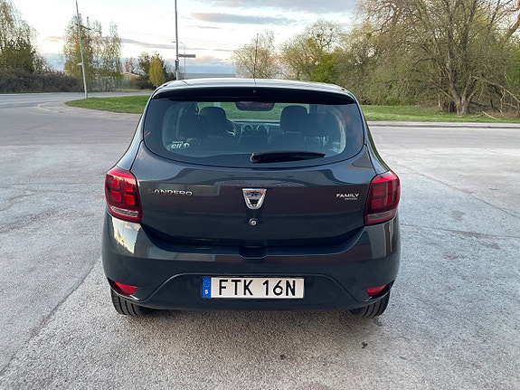 Dacia Sandero 8 of 17