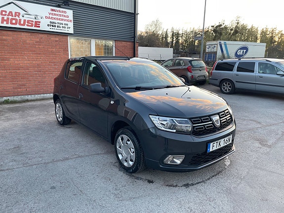 Dacia Sandero 3 of 5