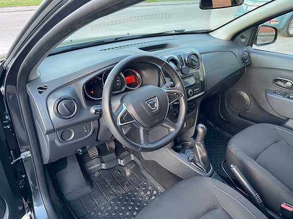 Dacia Sandero 11 of 17