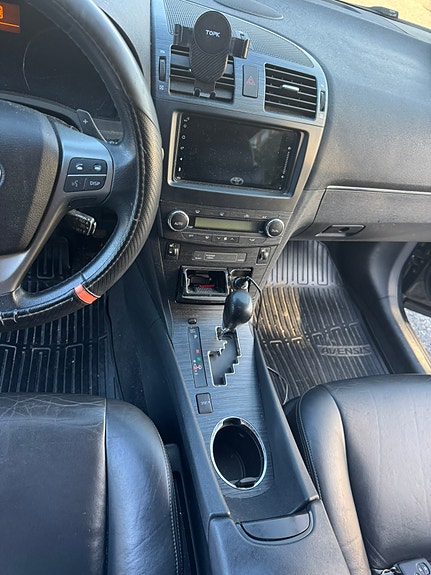Toyota Avensis 8 of 13