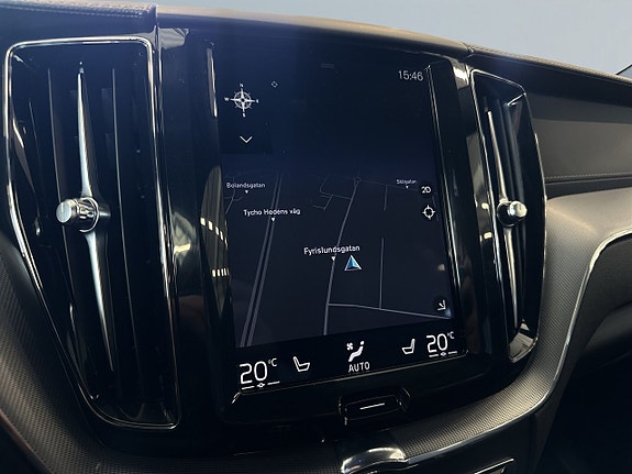 Volvo XC60 15 of 18