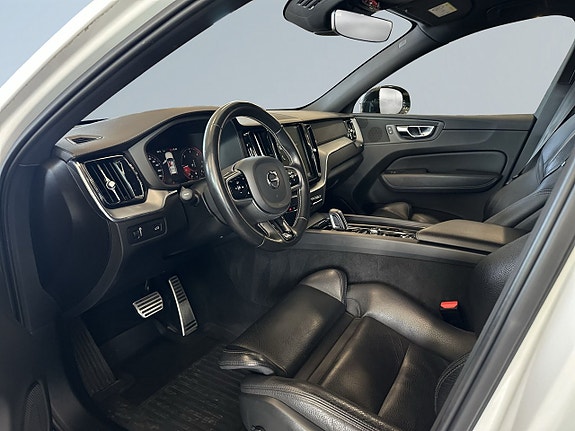 Volvo XC60 7 of 18
