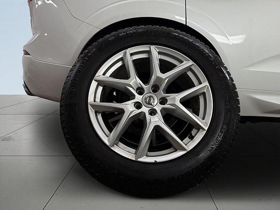 Volvo XC60 14 of 18