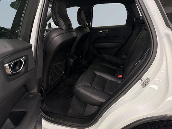 Volvo XC60 13 of 18