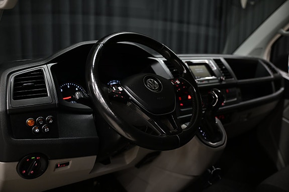 Volkswagen Transporter 22 of 30