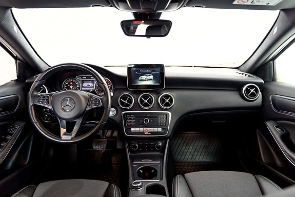 Mercedes-Benz A180 4 of 5