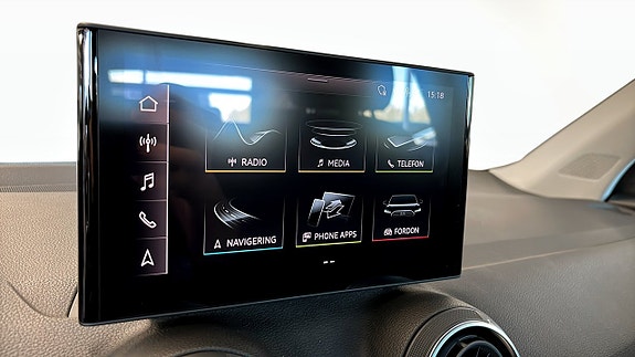 Audi Q2 10 of 19