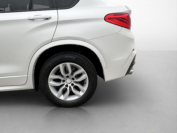 BMW X4 28 of 30
