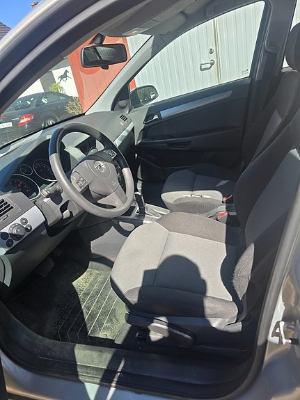Opel Astra 5 of 5