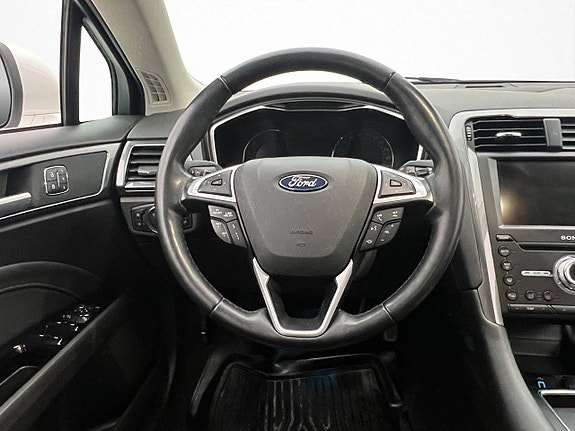 Ford Mondeo 17 of 30