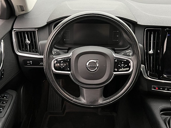 Volvo V90 Cross Country 12 of 30