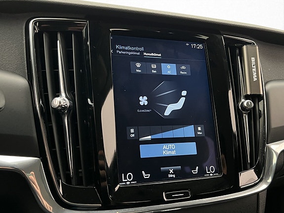 Volvo V90 Cross Country 22 of 30