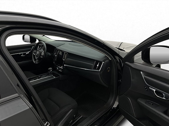 Volvo V90 Cross Country 25 of 30