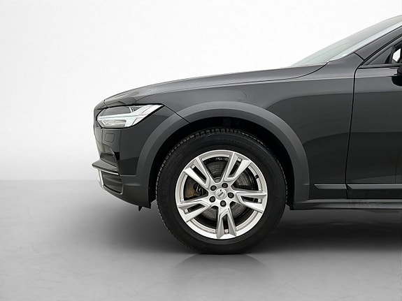 Volvo V90 Cross Country 30 of 30