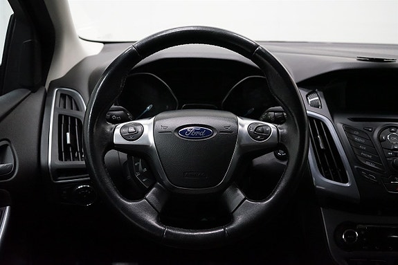 Ford Focus 12 of 18