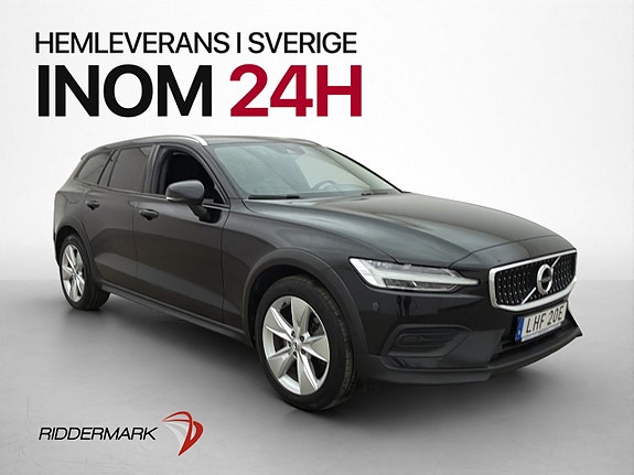Volvo V60 Cross Country 3 of 30