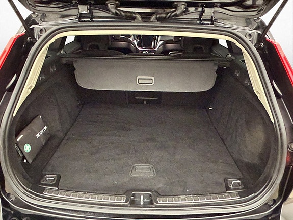 Volvo V60 Cross Country 26 of 30