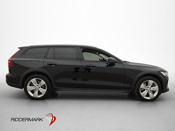 Volvo V60 Cross Country 5 of 5