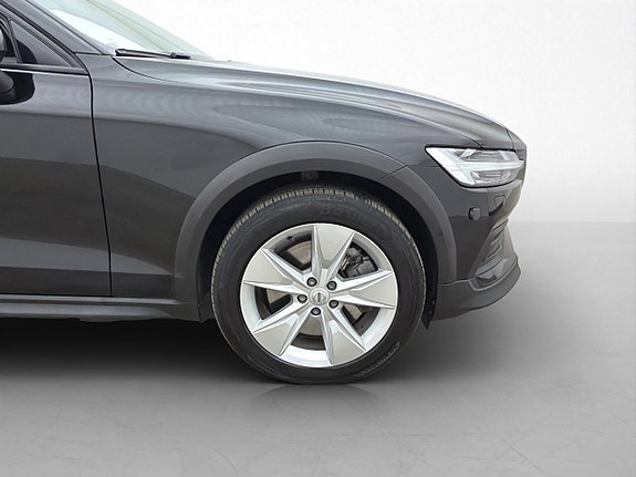 Volvo V60 Cross Country 30 of 30