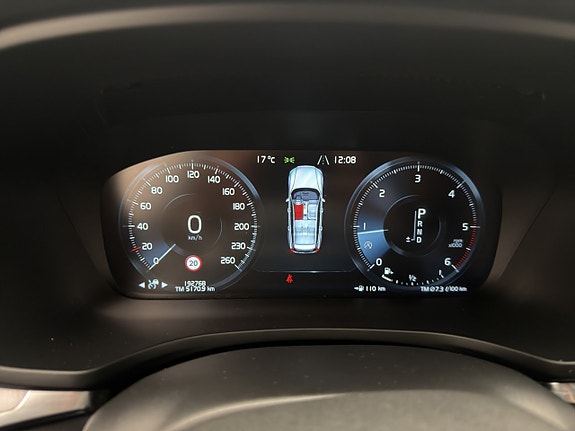 Volvo V60 Cross Country 14 of 30