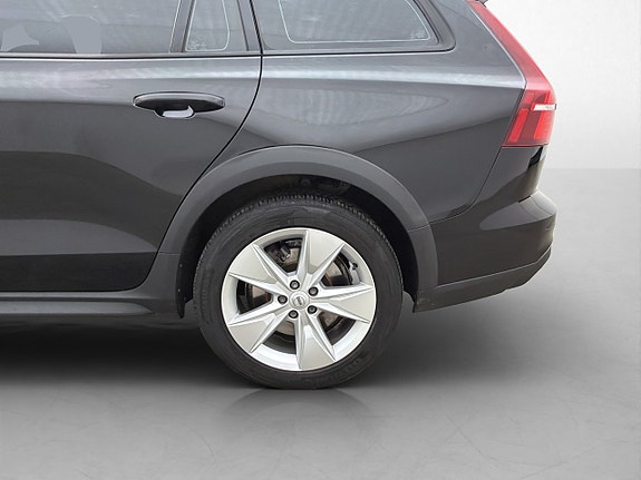 Volvo V60 Cross Country 28 of 30