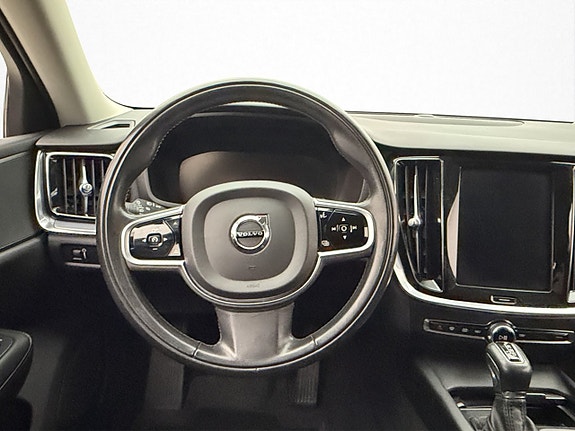 Volvo V60 Cross Country 12 of 30