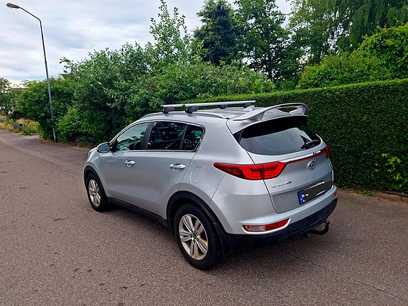 Kia Sportage 2 of 5
