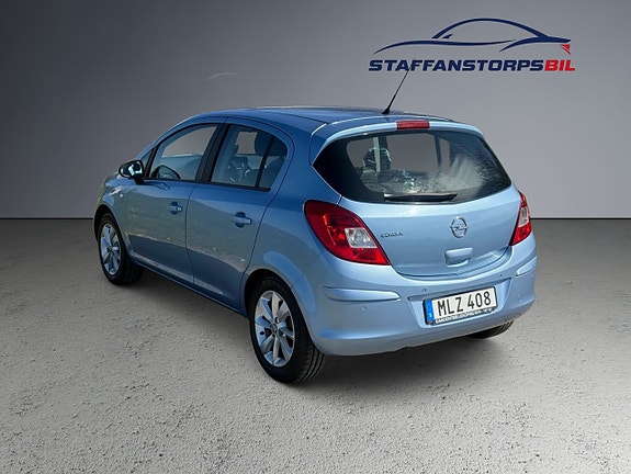 Opel Corsa 8 of 14