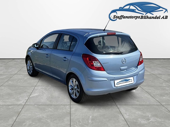 Opel Corsa 8 of 13