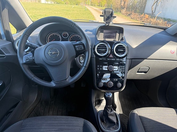 Opel Corsa 9 of 13