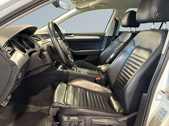 Volkswagen Passat Alltrack 7 of 21