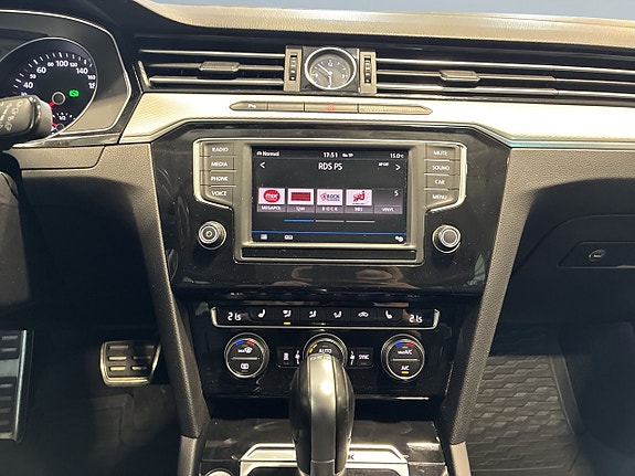 Volkswagen Passat Alltrack 10 of 21