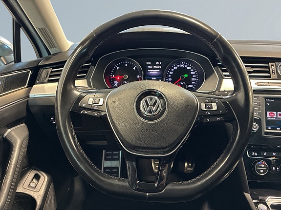 Volkswagen Passat Alltrack 15 of 21
