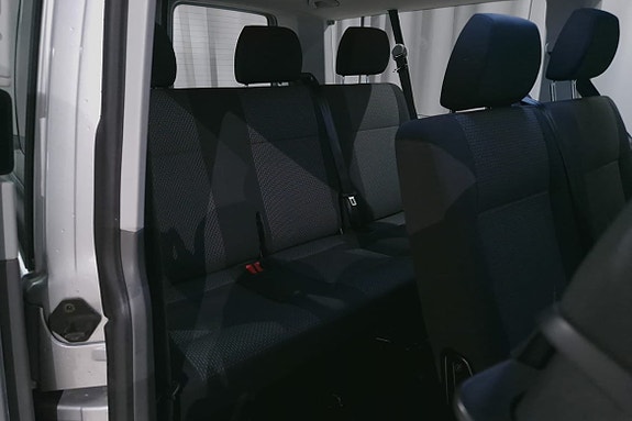 Volkswagen Caravelle 5 of 5