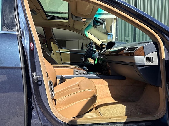 BMW 745i 15 of 28