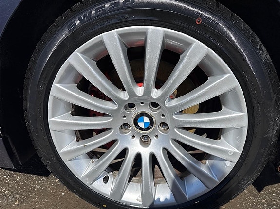 BMW 745i 20 of 28