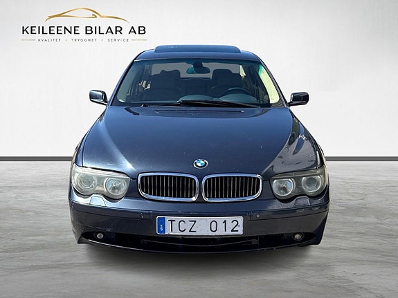 BMW 745i 3 of 28