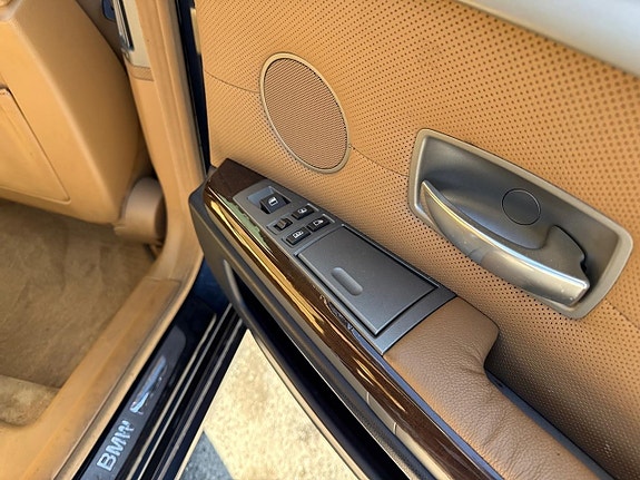 BMW 745i 22 of 28