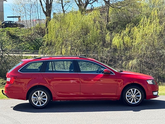 Skoda Octavia 3 of 5