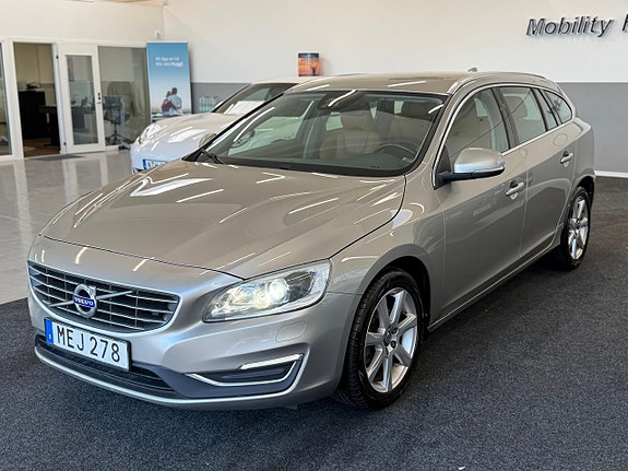 Volvo V60 4 of 30