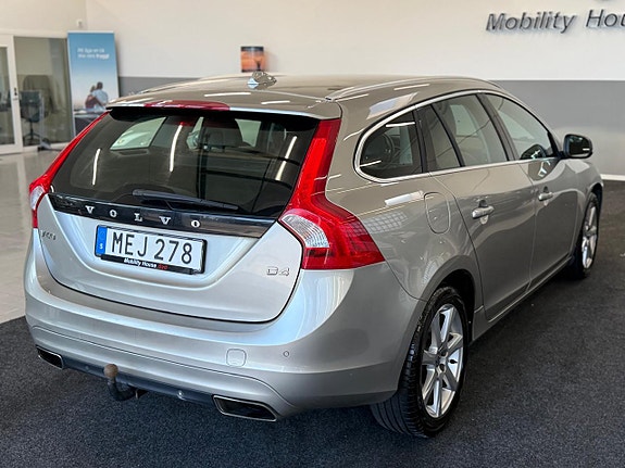 Volvo V60 5 of 30