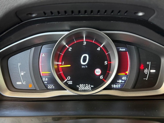 Volvo V60 15 of 30