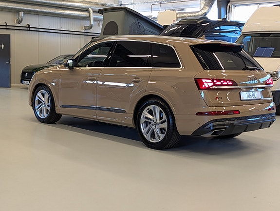 Audi Q7 6 of 29