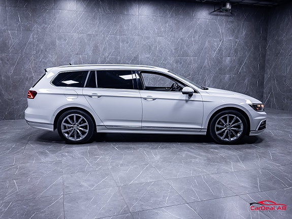 Volkswagen Passat 8 of 27