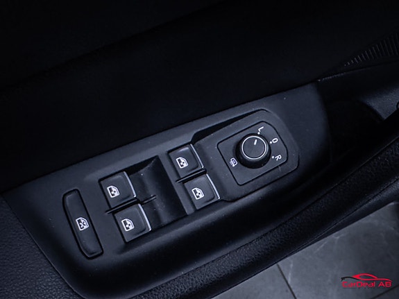 Volkswagen Passat 19 of 27
