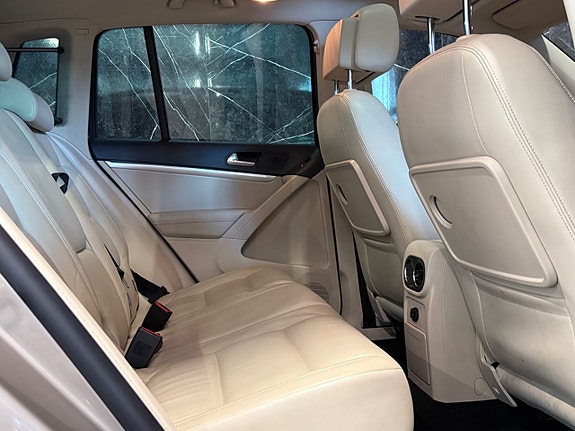 Volkswagen Tiguan 17 of 23