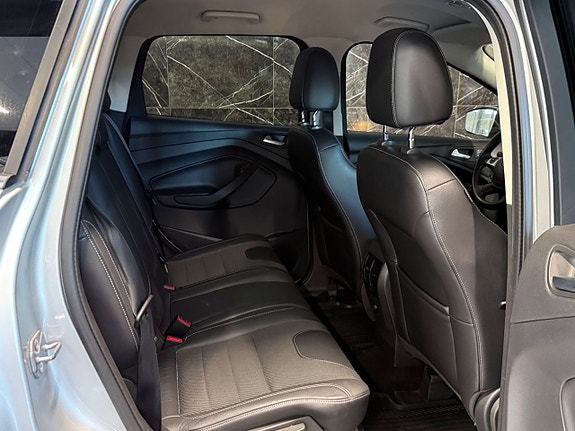 Ford Kuga 16 of 23