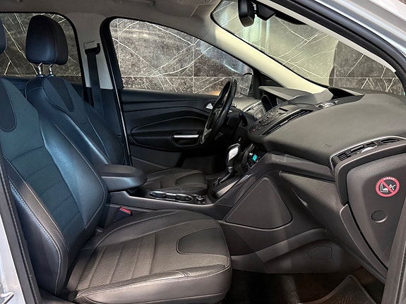 Ford Kuga 15 of 23