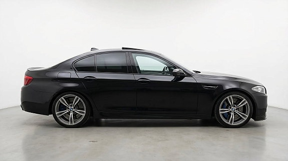 BMW M5 4 of 26