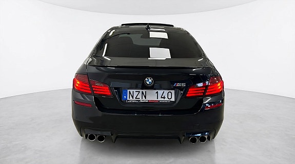 BMW M5 6 of 26
